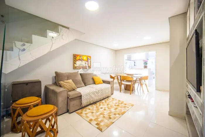 Casa à venda em Cotia, Granja Viana, com 3 quartos, com 105 m², Modernitá II