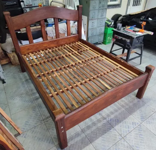 Cama colonial queen