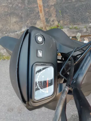 VAGA DE MECÂNICO DE MOTO