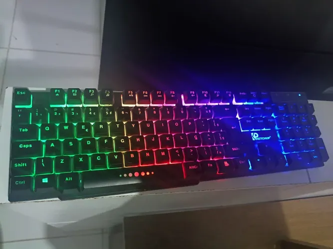 Teclado e mouse gamer
