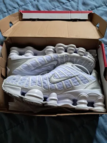 Tênis Nike (2 linha) n.42 novo na caixa