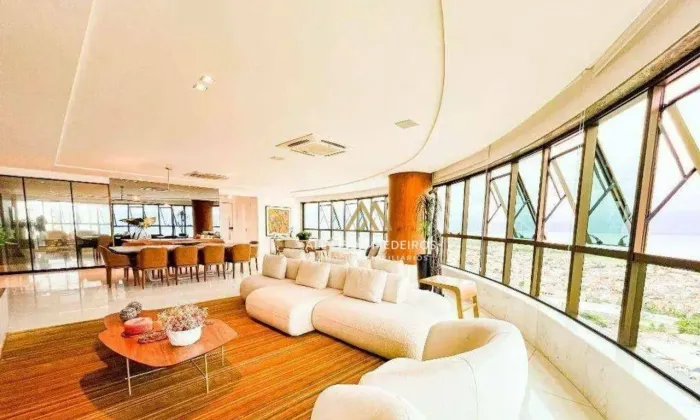Apartamento de Alto Padrão com Vista para o Mar | 3 Suítes | 345 m² Privativos