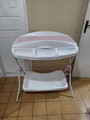 banheira dobrável com trocador, suporte e porta acessórios