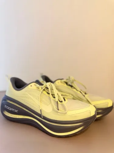 NIKE VOMERO PLUS FEMININO