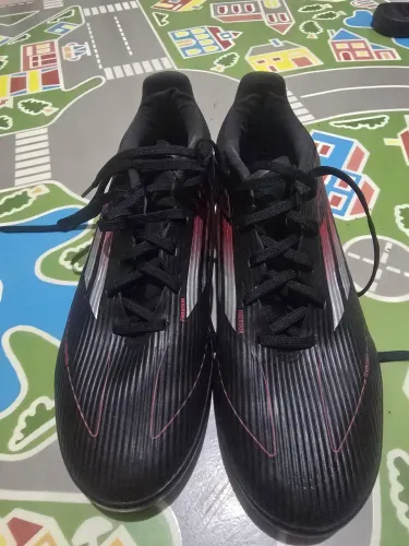 Chuteira adidas F50 Society