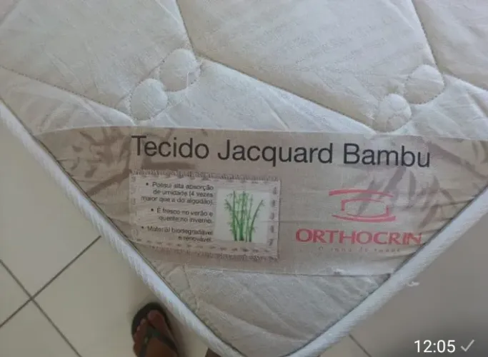 Vende-se cama de casal com colchao orthocrim, ótimo estado.Pagamento no pix.