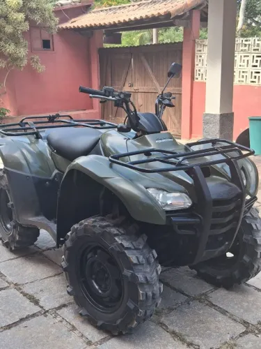 Vendo Quadriciclo honda muito novo 35mil
