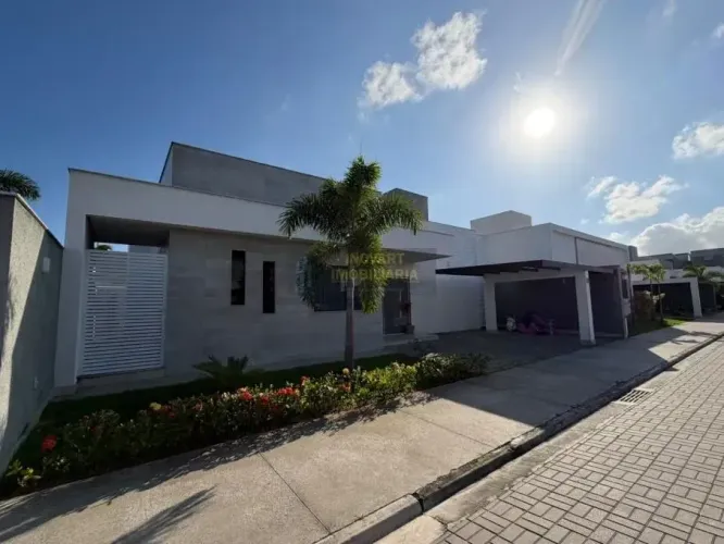 JUCOD Casa em Condomínio com 3 Quartos à Venda Área Nobre