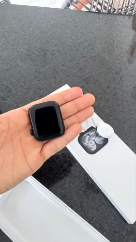 APLE WATCH SE 2 geração - perfeito estado, acompanha carregador. Sem marcas de uso