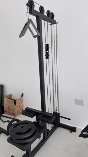 Pulley Exercit com Puxada Alta e Remada Baixa para Anilhas