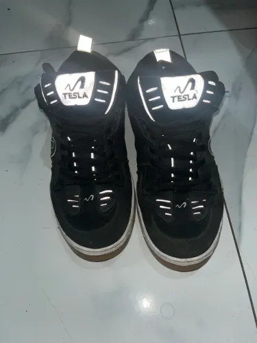 Tênis Tesla Nine - Preto refletivo 