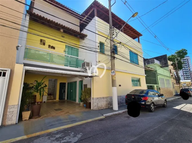 Linda Casa tripléx de 368 m2, 3 qts com suíte, aréa gourmet com piscina e churrasqueira, t