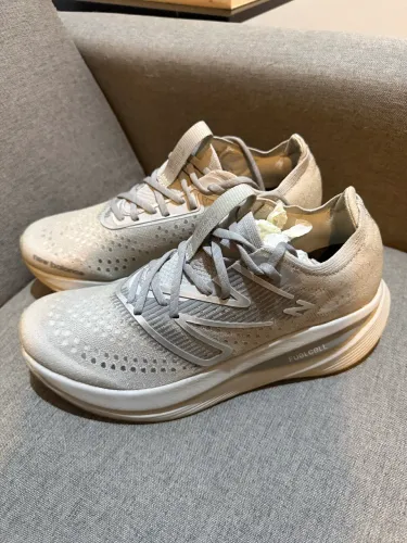 Tênis New Balance Fuelcell Supercomp Trainer Masculino 43 