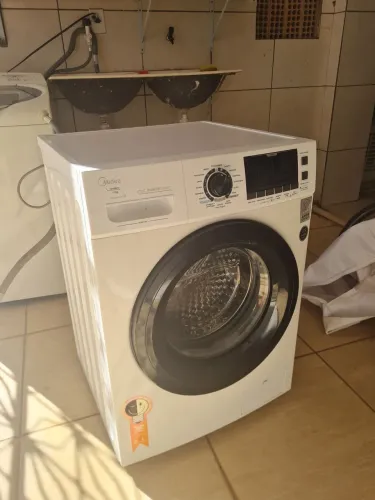 Máquina de lavar mideia