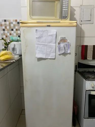 Vende Geladeira 