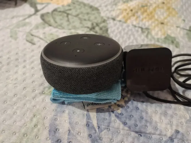 Echo Dot 3 - Semi-novo (perfeito estado)