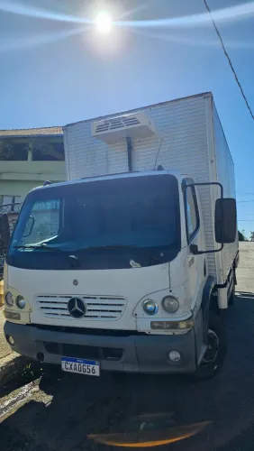 Mercedes-Benz Accelo 915C 2009 Baú Frigorífico Bipartido Frigoking