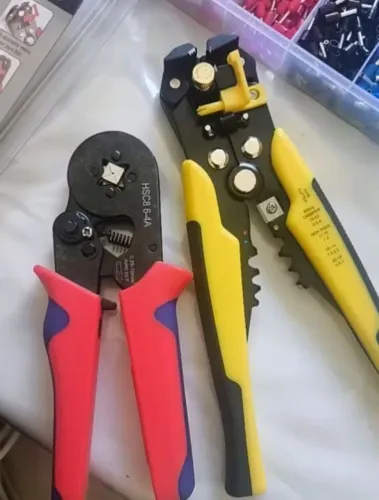 Alicate de crimpar, alicate descascador e 1250 terminais de ilhos/ entrega grátis ?