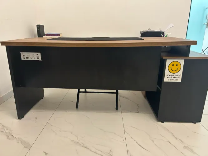 MESA DE ESCRITÓRIO 