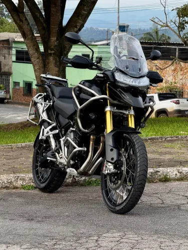 Triumph Tiger 1200 Rally Black Edition 2024.