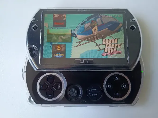 PSP Go Standard 16GB - Usado (Excelente estado)