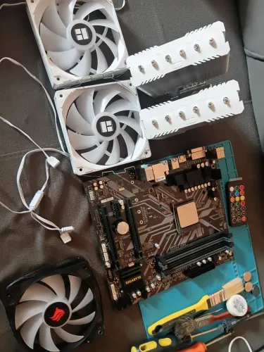 Placa mae b450m processador ryzen 51600af aircooler assasin v2 versão White tank tudo 14g