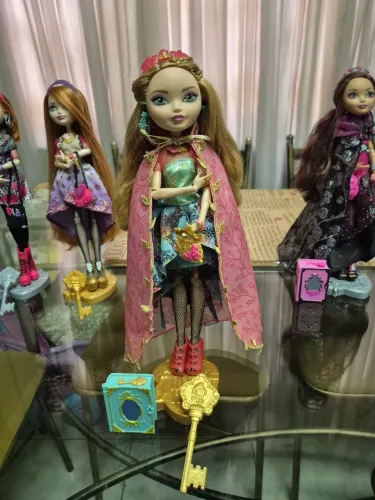 Ashlynn Ella- Legacy Day (ever after high)