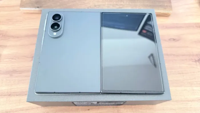 Galaxy Z Fold8 512GB 12GB RAM Grafite - Excelente estado