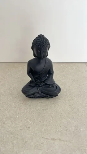 Buda decorativo preto