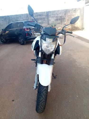 Fazer 250 cc.