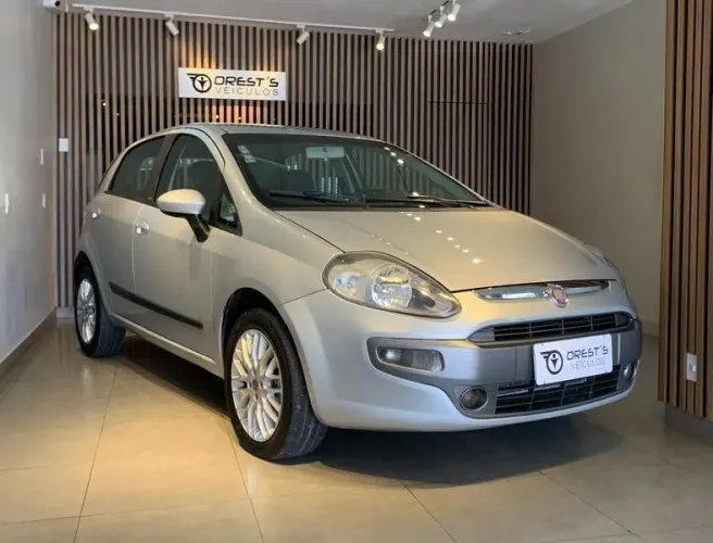 Fiat Punto Essence 1.6 Flex 16V 5P 2014