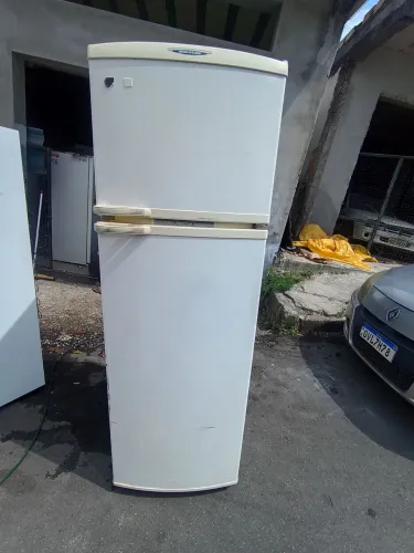 Geladeira Duplex Brastemp Frost Free 363L funcionando