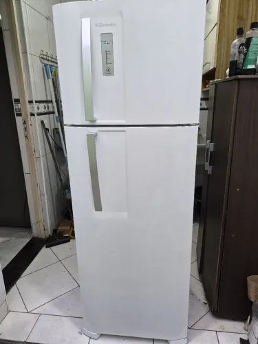 Geladeira duas portas + frete grátis