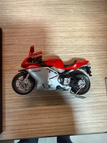 Miniaturas motos 1:18