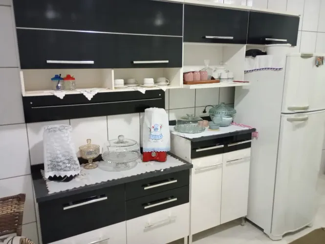 Armário de cozinha completo