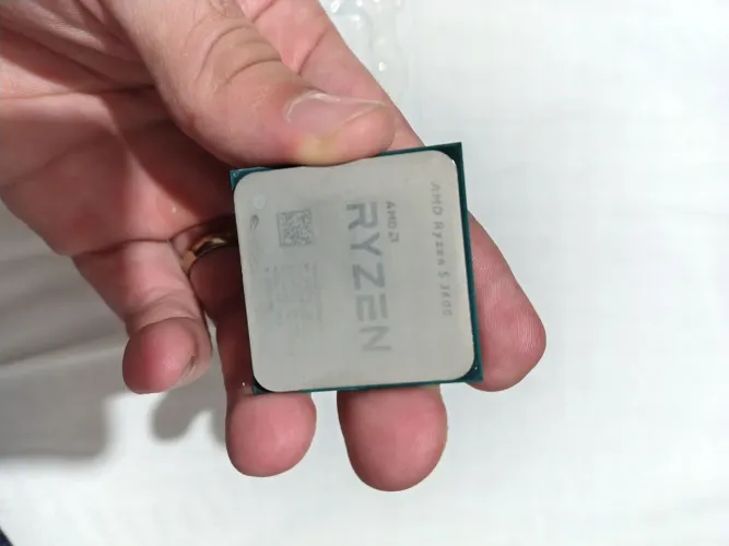 VENDO PROCESSADOR RYZEN 5 3600
