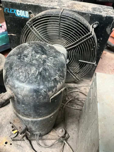 Motor de câmera fria