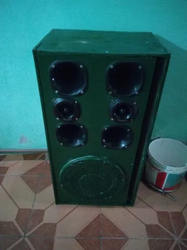VENDO UMA CAIXA DE SOM NOVA 