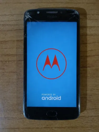 Motorola Moto E4 para troca de tela e bateria