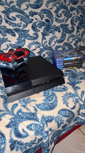 PS4 FAT 500GB + 2 CONTROLES + 5 JOGOS