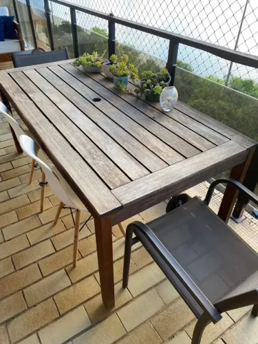 MESA DE VARANDA/ÁREA EXTERNA EM MADEIRA
