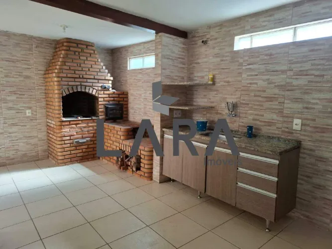 Casa para Aluguel em Betim/MG (Bairro Brasiléia) | 4 Quartos | 2 Vagas