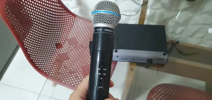 Microfone Shure sm58 UT2 com Receptor e Cabo de Energia Originais