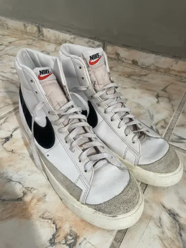 Tênis Nike Blazer Mid 77 tamanho 44