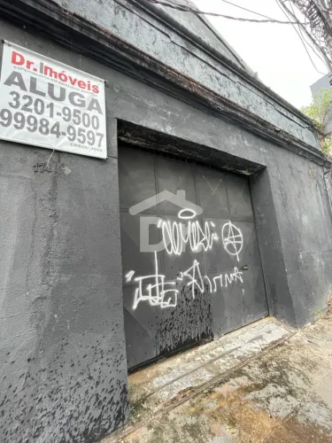 Galpão comercial para locação no Reduto, Belém-PA: 400m², 2 banheiros e localização privil