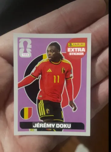  Jérémy Doku Legend Roxa (Extra Sticker) - Copa do Mundo 2026