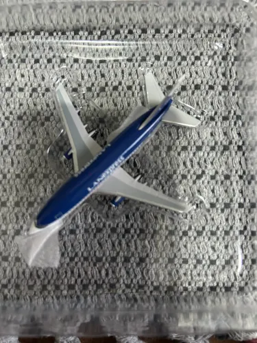 maquete lan express 737-200 1:400
