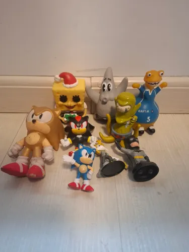Lote brinquedos sonic,bob esponja e mais