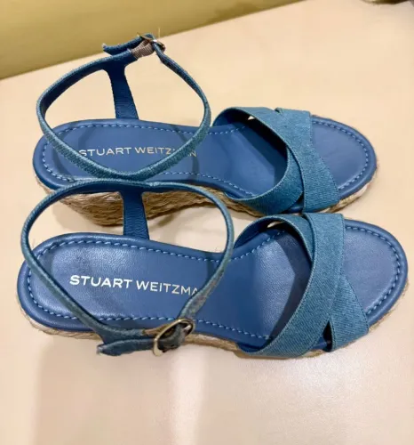LINDA SANDÁLIA STUART WEITZMA
