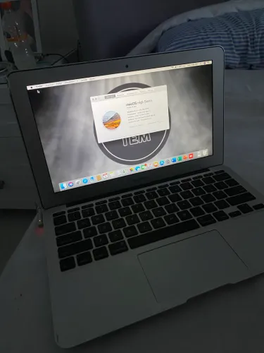 MacBook Air 2011